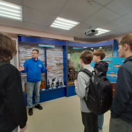 Гидроэкологи РГО провели экскурсию для школьников на тему рыбного хозяйства региона